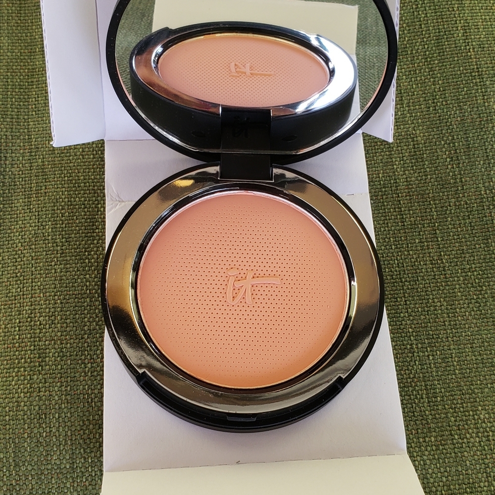 IT Cosmetics Bye Bye Pores Blush